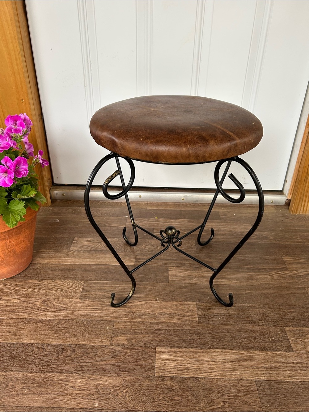 VINTAGE wrought iron/Leather FOOTSTOOL